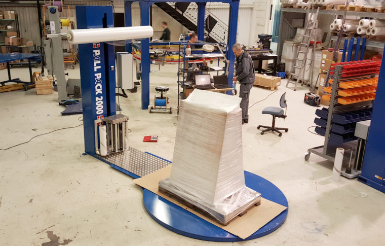 PallPack 2000 Proff är en flexibel sträckfilmmaskin med robust konstruktion