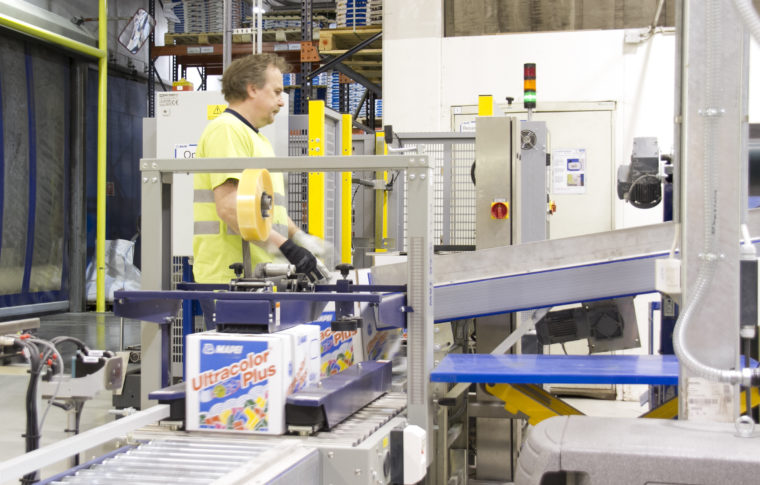 PallPack tejpmaskin hos Mapei